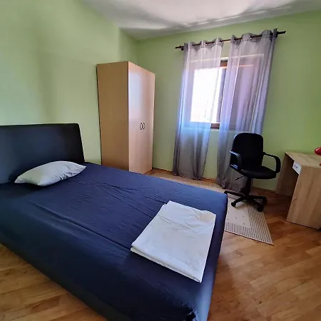 Апартаменти Mara *